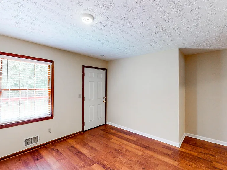 2116 Tudor Castle Cir — Photo 12