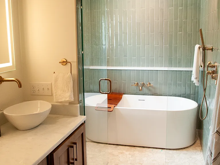 661 Bay Point Dr — Photo 23