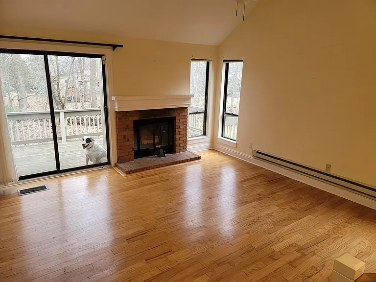 555 Heritage Hls — Photo 12