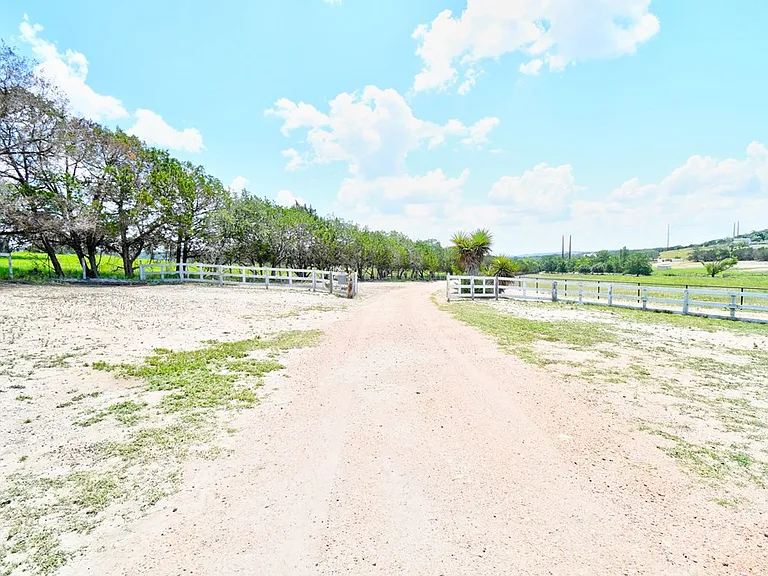 155B Nimitz Dr — Photo 29
