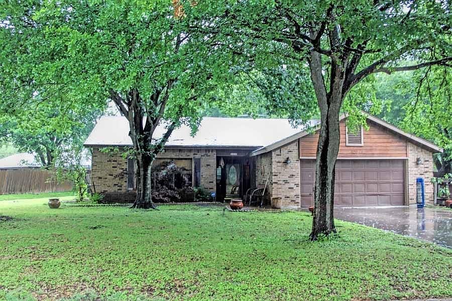 1st image of 520 Caribbean Dr