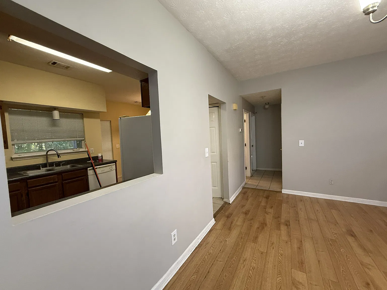 4 bed, 2300 sqft, $2,250 — Photo 4