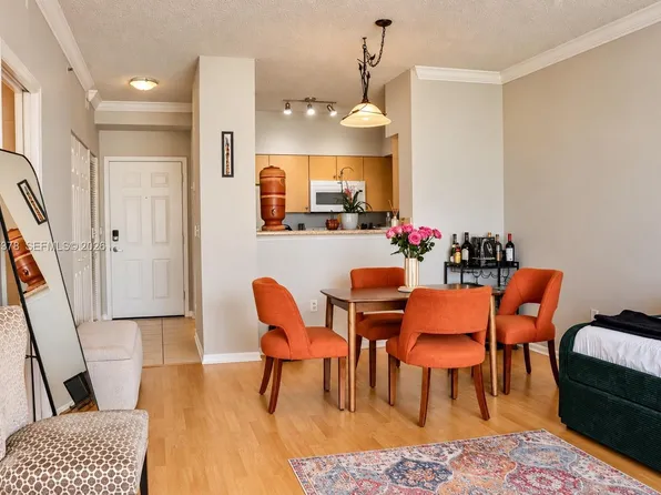 616 Clearwater Park Rd APT 808, West Palm Beach, FL 33401