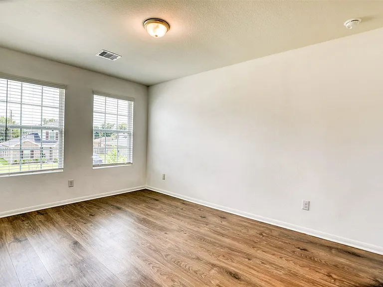 407 Magnolia St — Photo 19