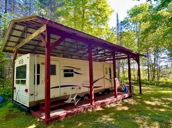 Citko Ln, Armstrong Creek, WI 54103