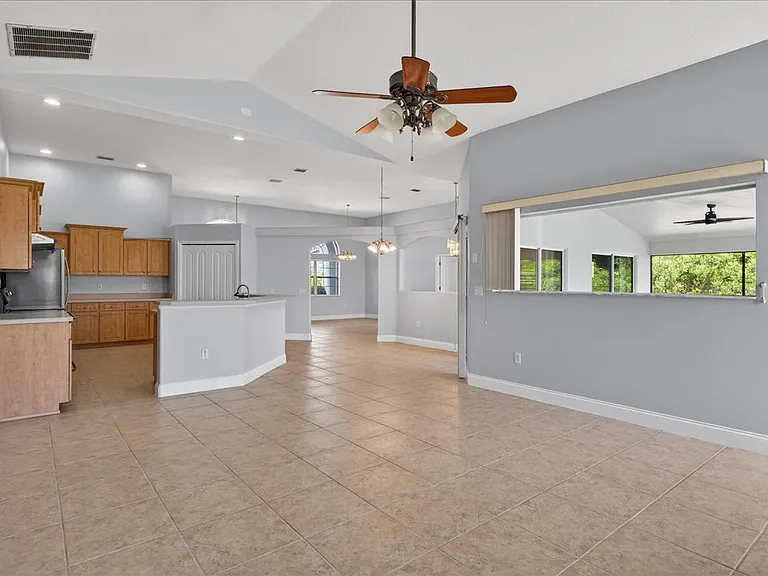 28 Freneau Ln — Photo 2