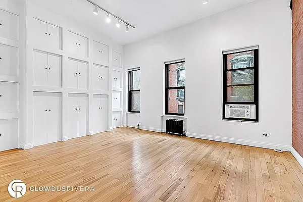 Rented by Cooper & Cooper Real Estate | media 10