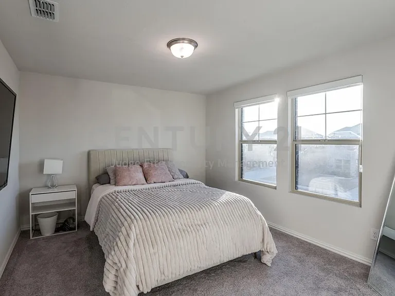 633 Cedar Springs Dr — Photo 14
