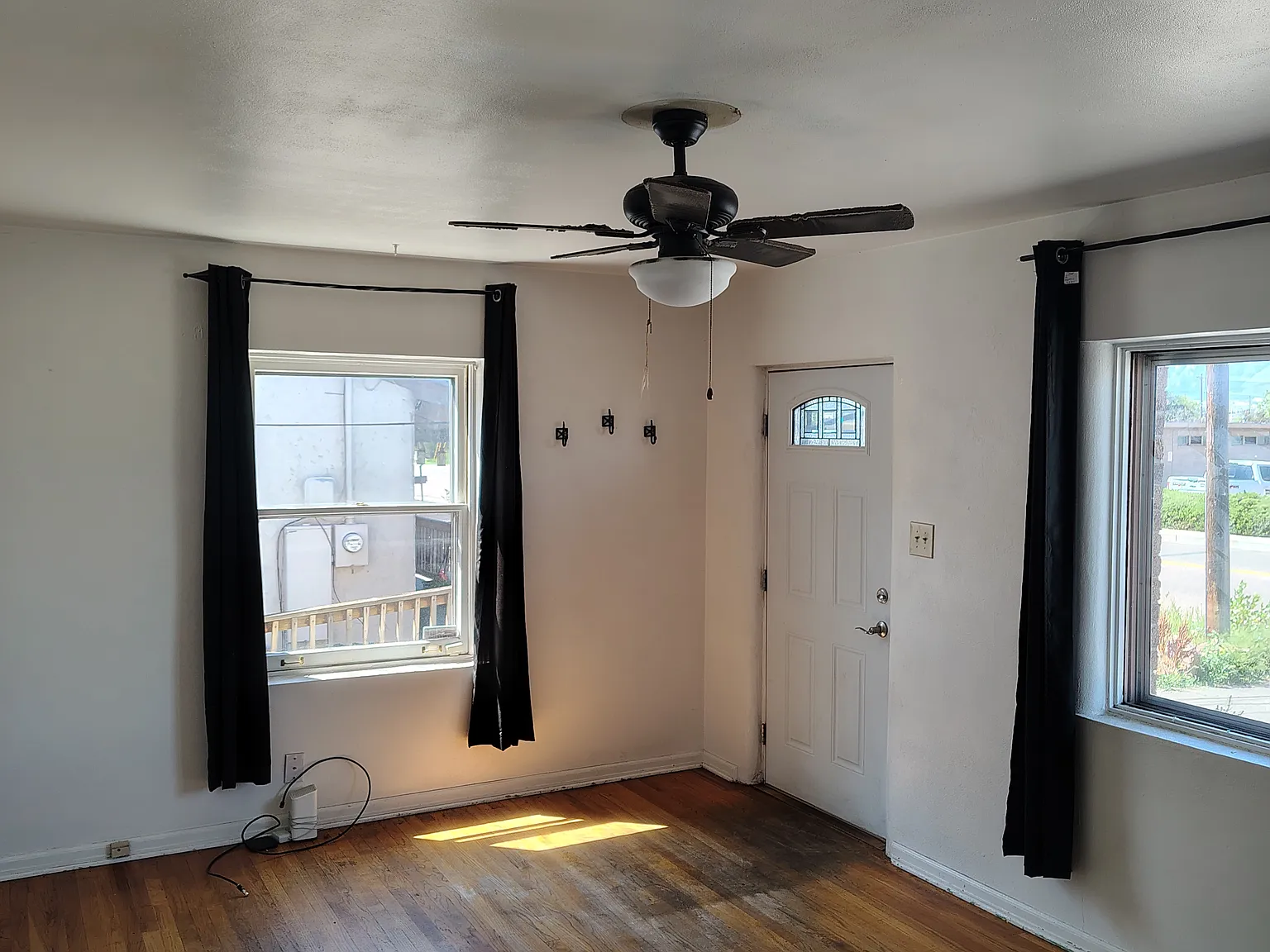 3 bed, 1543 sqft, $1,950 — Photo 2