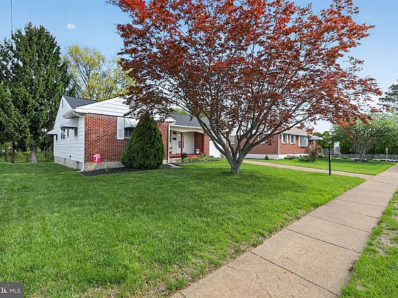 4th image of 2109 Dombey Rd