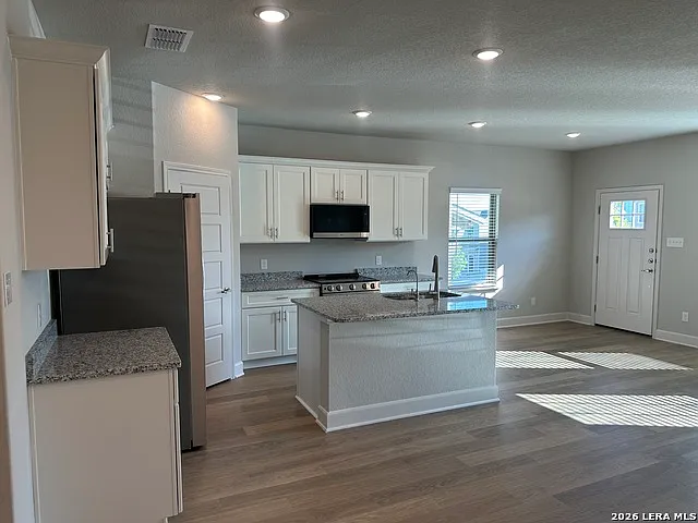 7166 Magnolia Vlg #101 — Photo 35