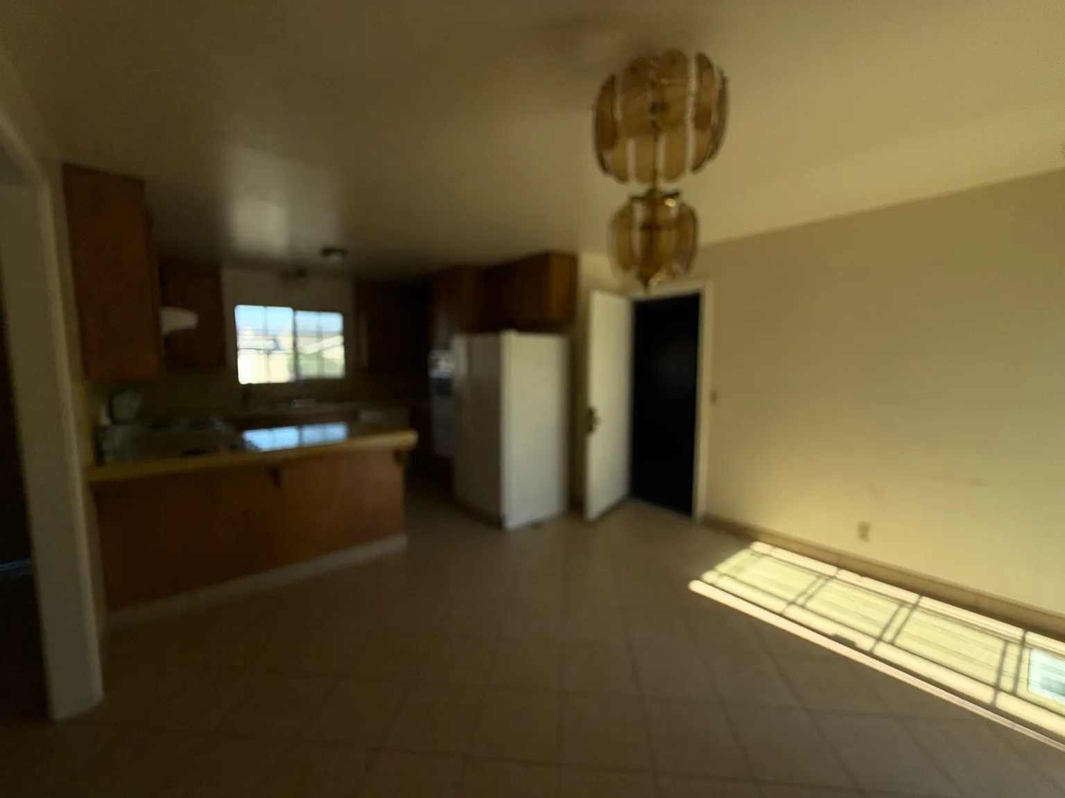 4 bed, 1400 sqft, $3,200 — Photo 3