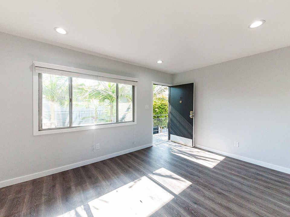 1st image of 2741 Abbot Kinney Blvd