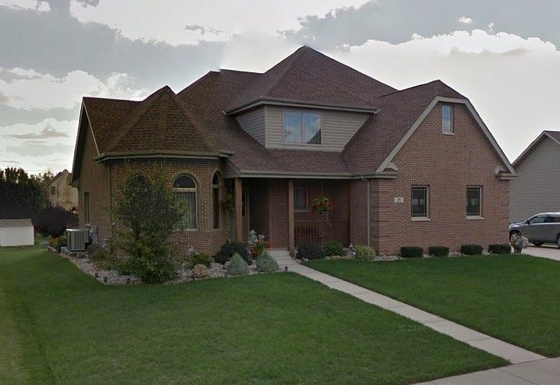 2600 SF brick home
						:
						1st floor brick, 3-car side garage, composite deck