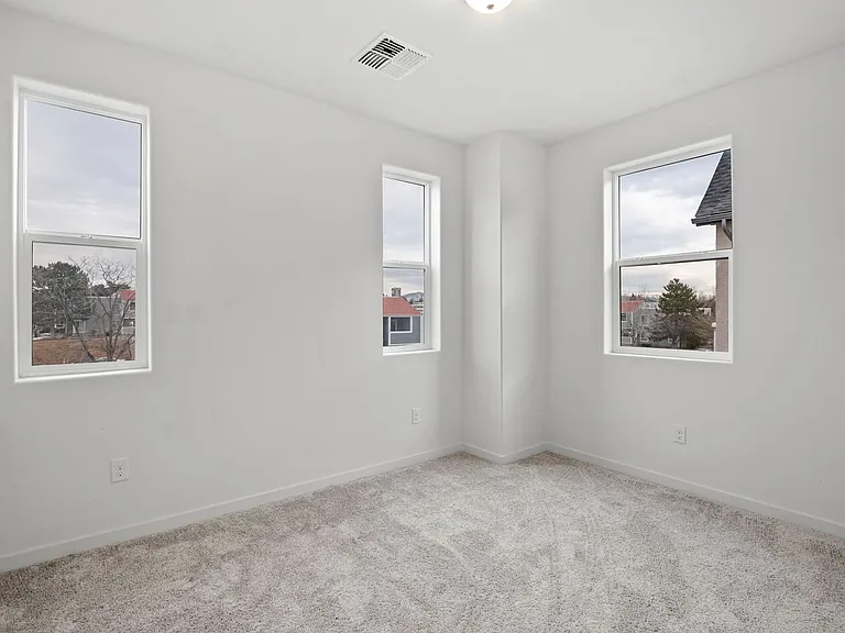 2814 Green Head Ct — Photo 18