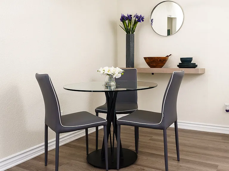 Sunstone Place Apartments — Photo 7