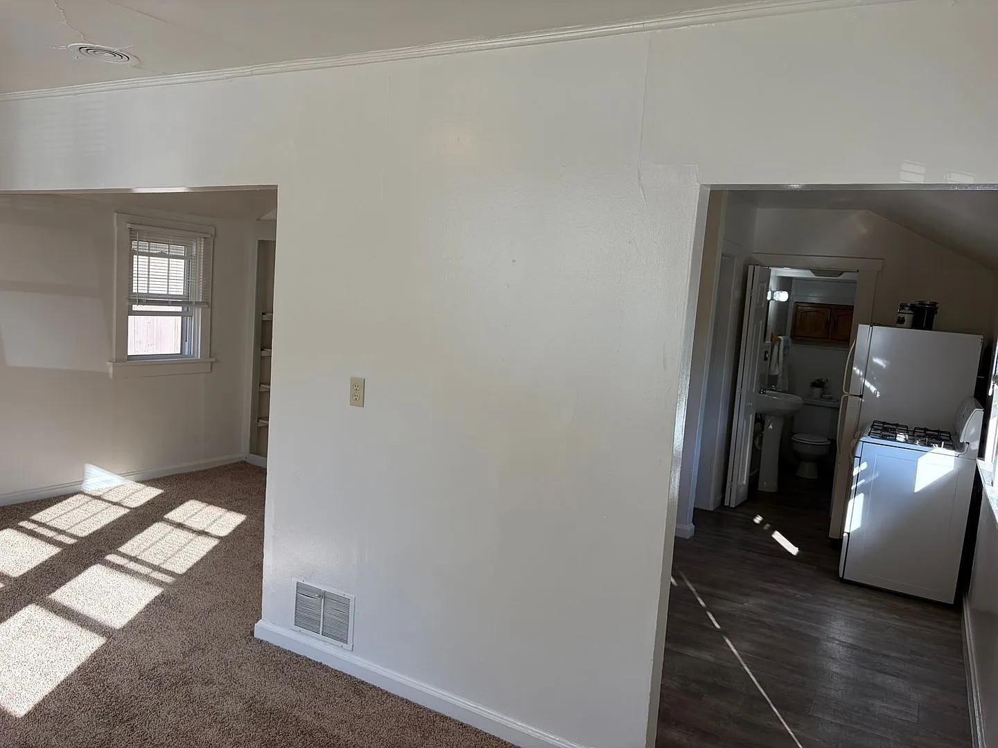 2 Bed 1 Bath — Photo 3