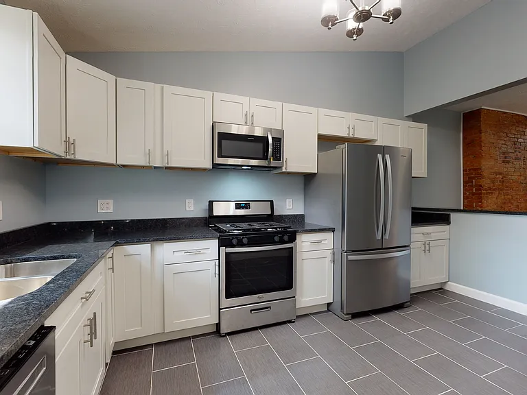 430 Borland St — Photo 9