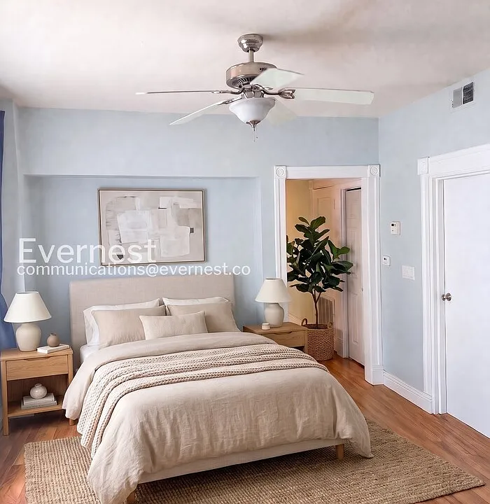 2500 N Southport Ave #2