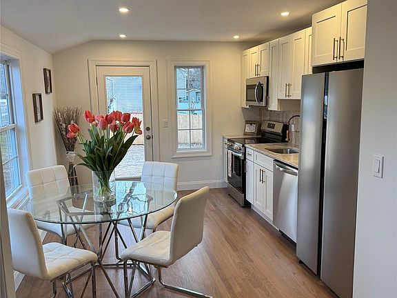 3rd image of 661 College Road