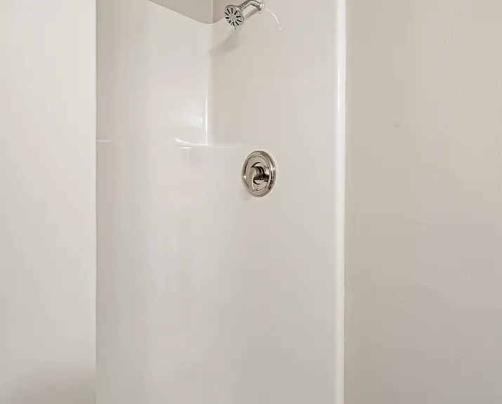 Montclair Point Condominiums — Photo 11