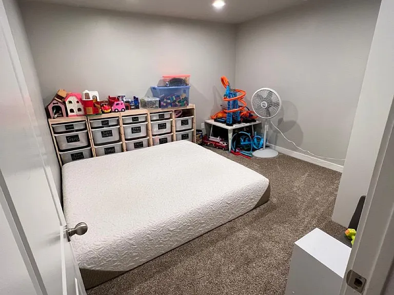 267 E Cordoba Dr — Photo 24