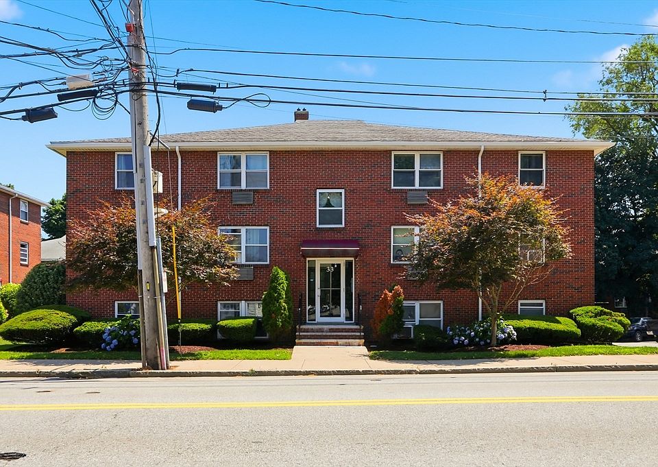 1st image of 33 Montvale Ave APT 11