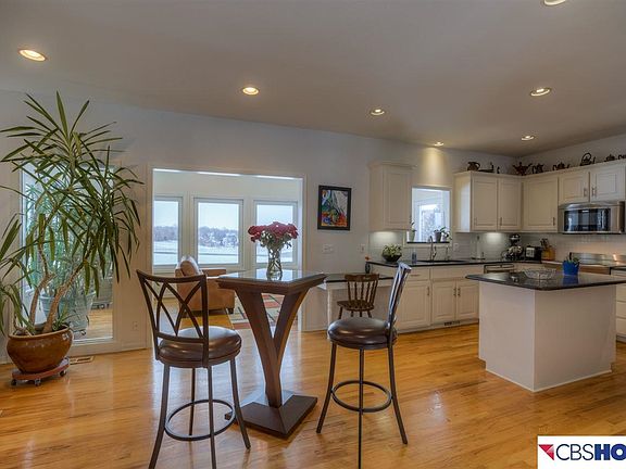 4th image of 12212 Rose Ln