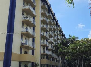 4550 NW 9th St APT 505E, Miami, FL 33126
