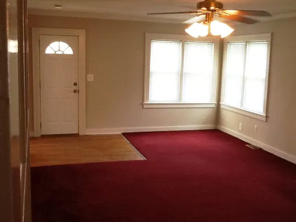 56 Broadway St, Oxford, MI 48371