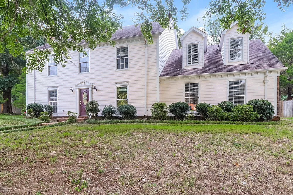 4 bed, 2.5 bath, 2799 sqft, $2,295 — Photo 4