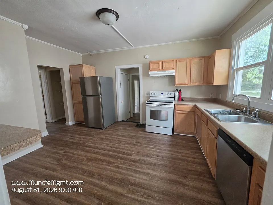 323 S McKinley Ave
