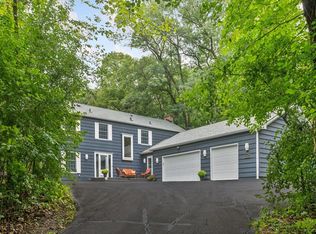 1701 Oakland Rd, Minnetonka, MN 55305