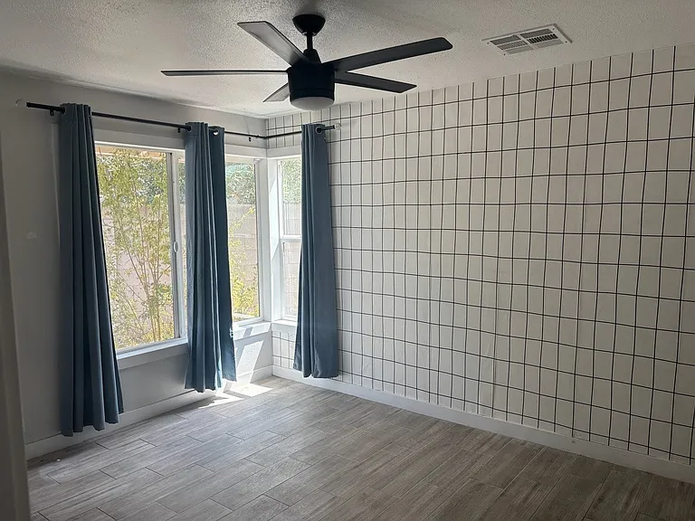 4701 E Palm Ln — Photo 10