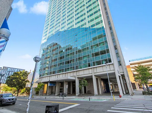 555 E William St APT 17G, Ann Arbor, MI 48104
