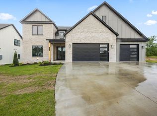 303 SW Autumn Hills Rd, Bentonville, AR 72712