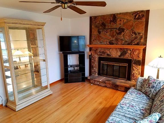 2nd image of 48 Biscayne Dr
