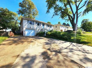 6609 S 83rd Ave, Ralston, NE 68127