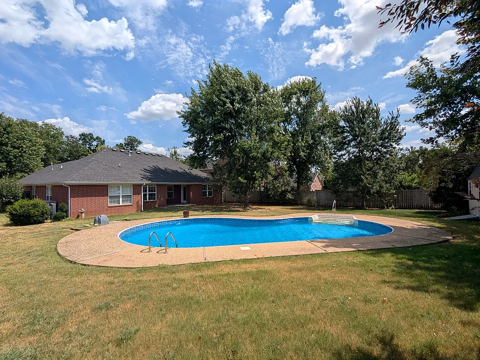 702 Tunbridge Dr