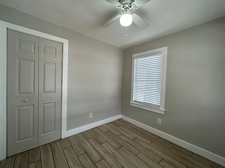 703 E Hanlon St — Photo 5