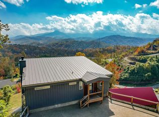 732 Beanstalk Rd, Gatlinburg, TN 37738