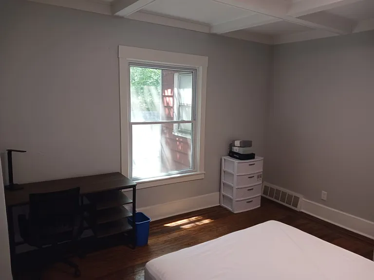 2292 Bellfield Ave — Photo 9