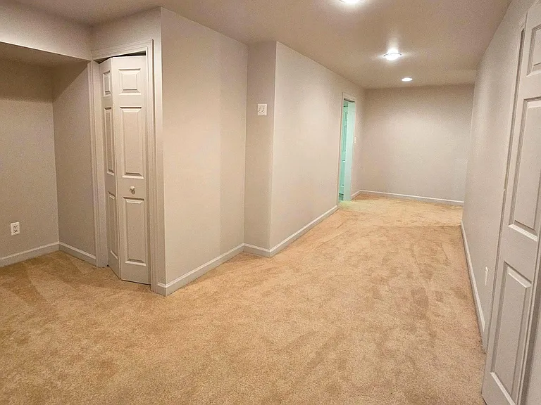 6552 Old Carriage Ln — Photo 33