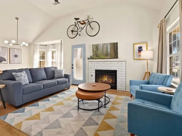 809 SE East Ct #Id1221898p, Bentonville, AR 72712