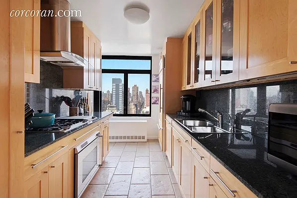 Sold by Corcoran | media 25