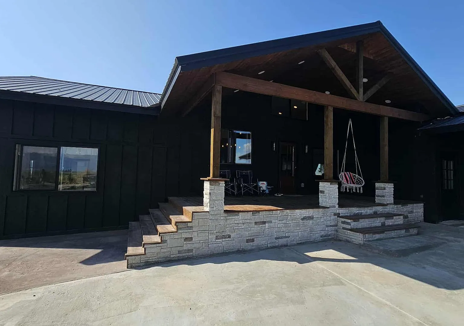 Newly remodeled fully furnished house country living outside of Ronan! Available September 1st - ... — Photo 3