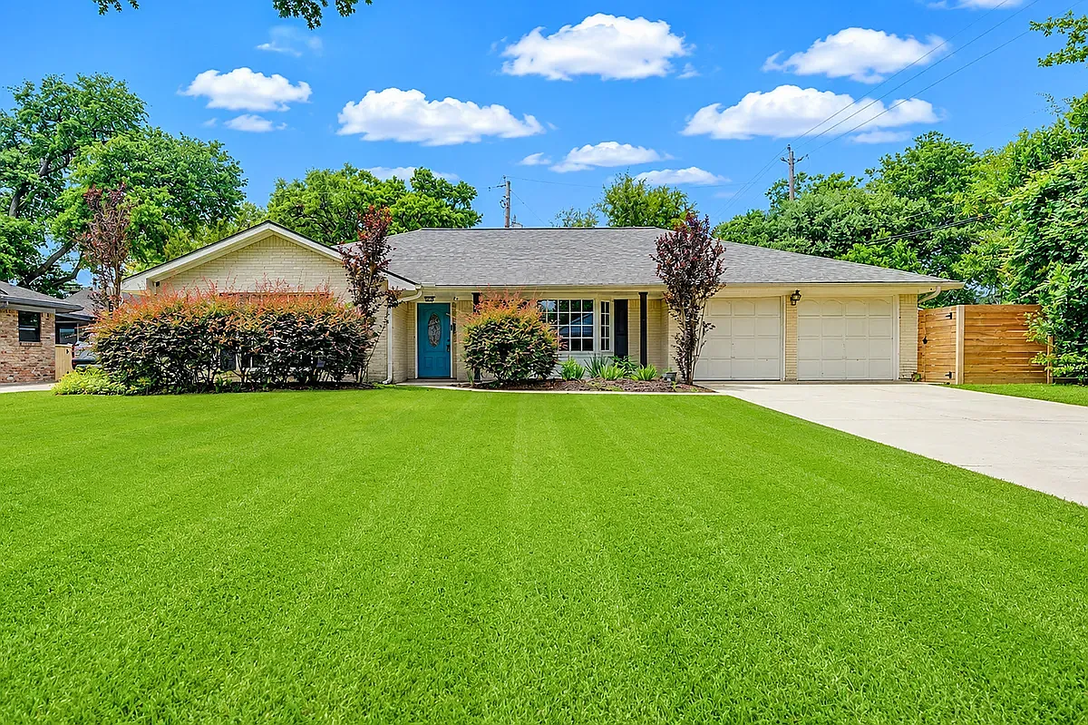 3 bed, 2294 sqft, $3,750 — Photo 3