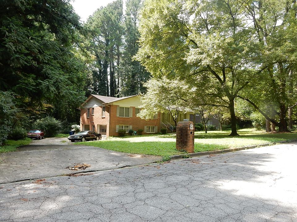 2nd image of 2902 Pine Valley Cir