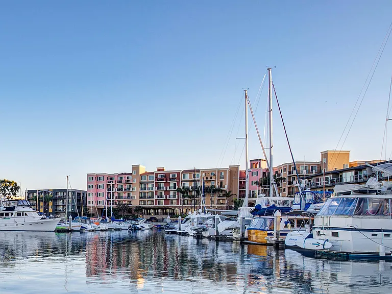Marina Harbor — Photo 24