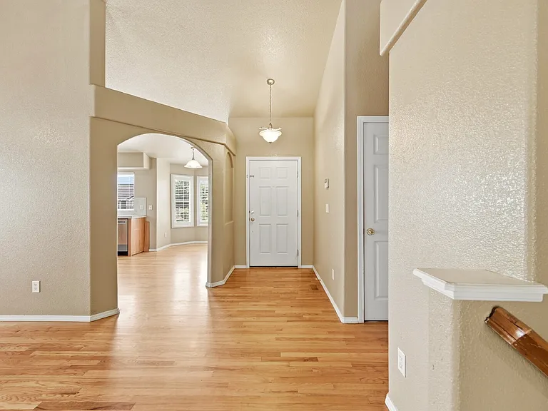 7266 Eagle Canyon Dr — Photo 3